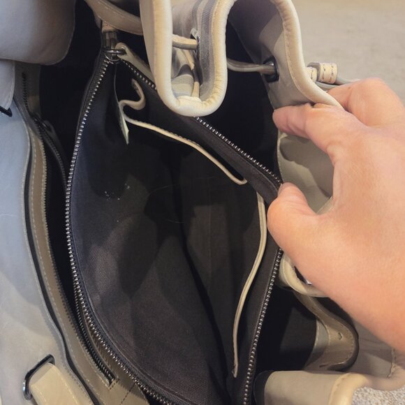 Burberry Large Horseferry Bucket Bag NWOT + Matching Wallet - Picture 5 of 13